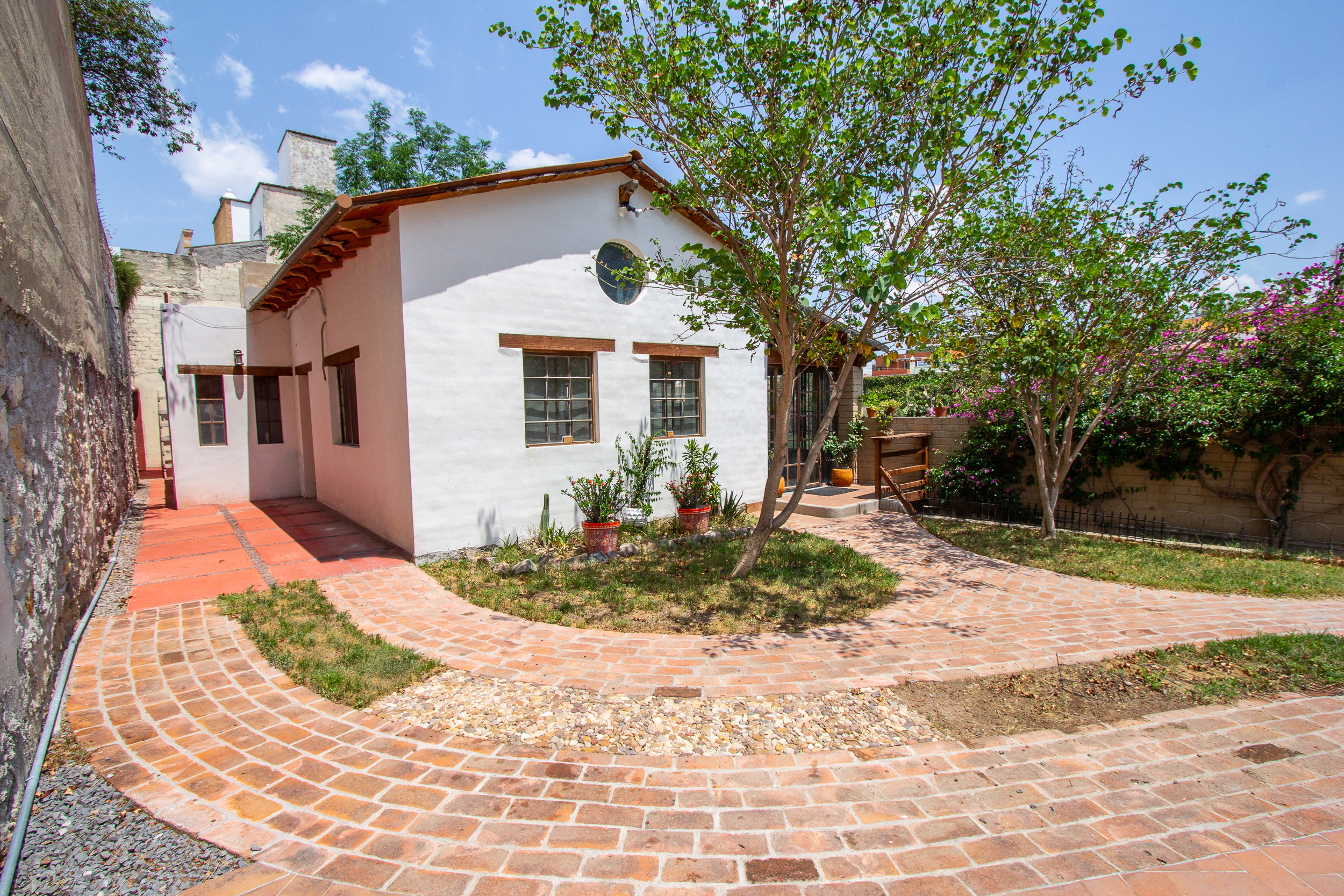 House of the Hummingbirds